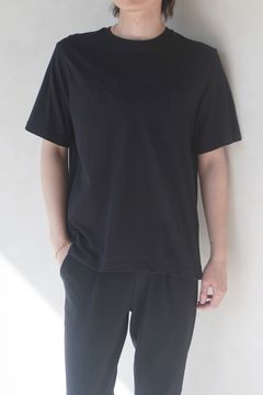 EMBOSSED LOGO T-SHIRT / エンボスロゴT / ユニセックス (ブラック)