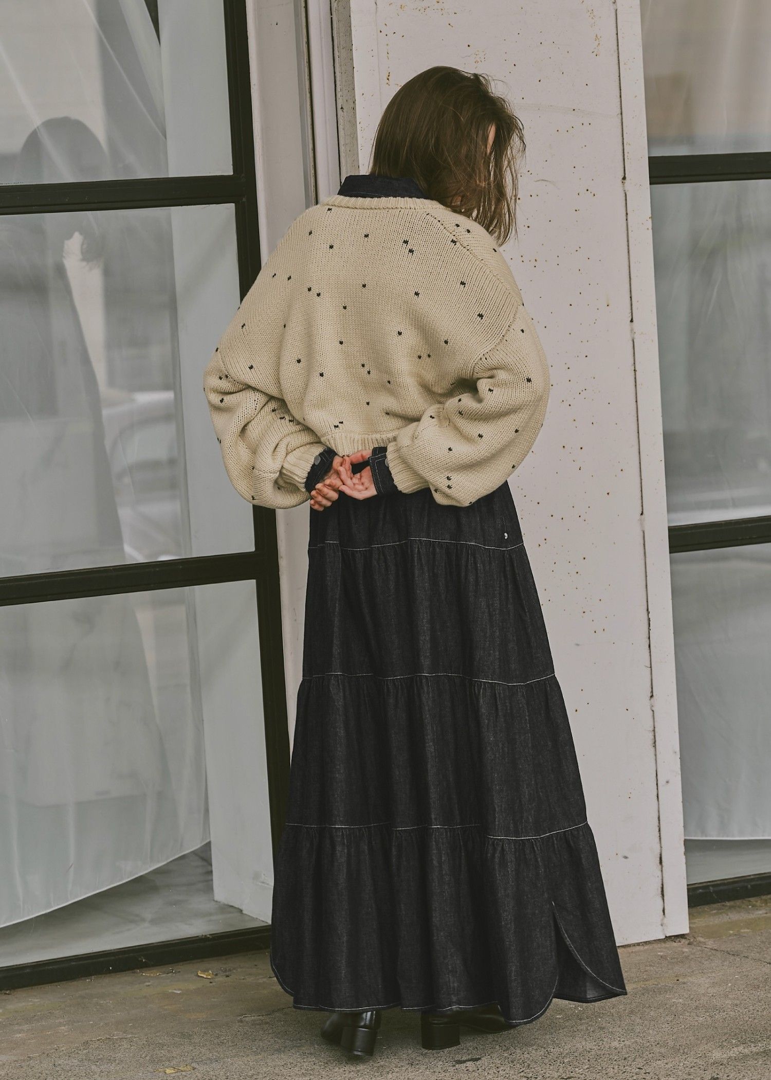 heart dot jacquard reversible cropped knit cardigan / ハートドット ジャガード リバーシブルクロップドカーディガン (タン×ブラック) / 25AW
