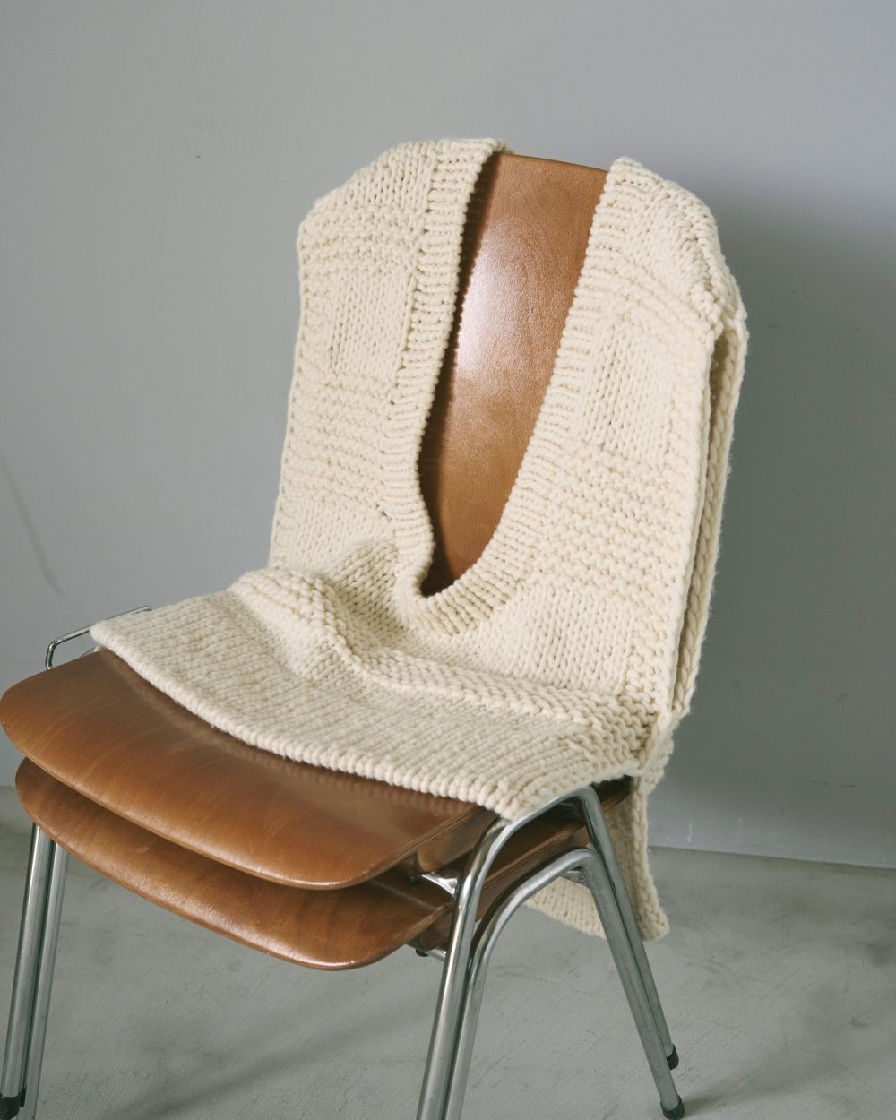 【25AW】Uneck Handknit Vest / Uネック ハンドニットベスト (アイボリー)