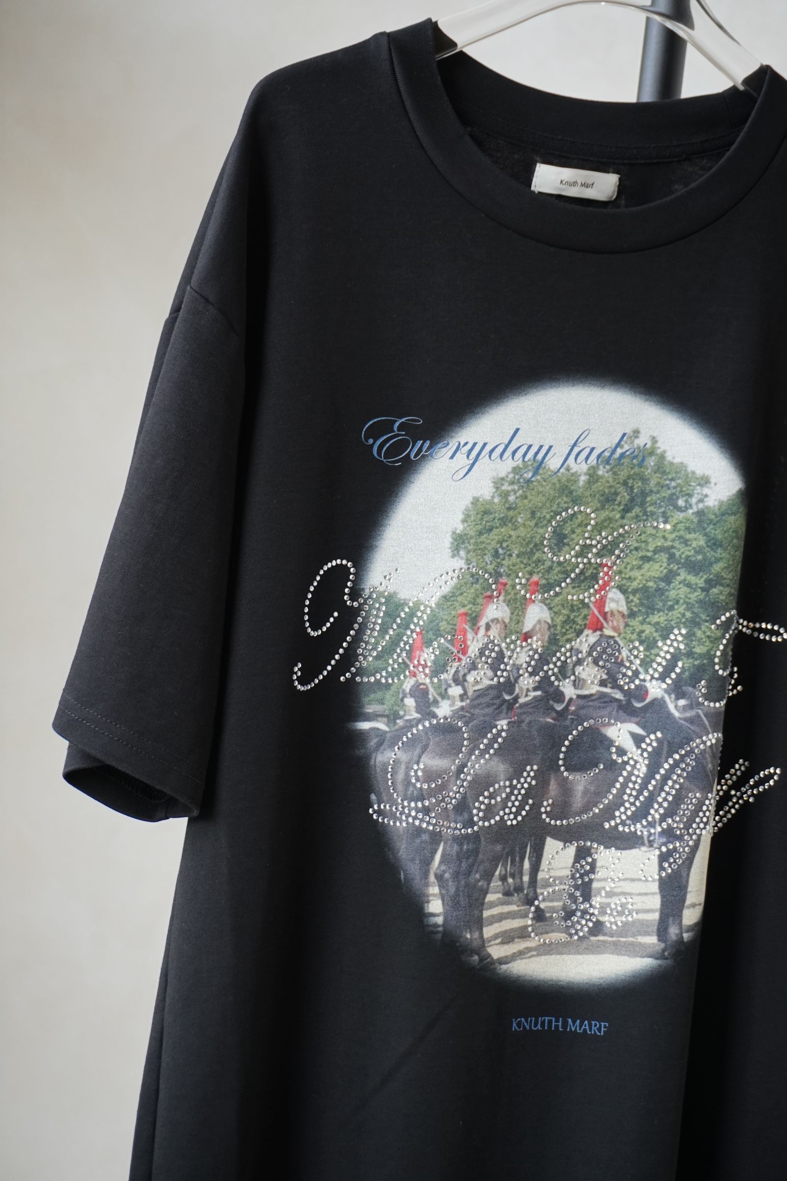 ラインストーングラフィックTシャツ (ブラック) rhinestone graphic tee(unisex) (Black) /  26SS