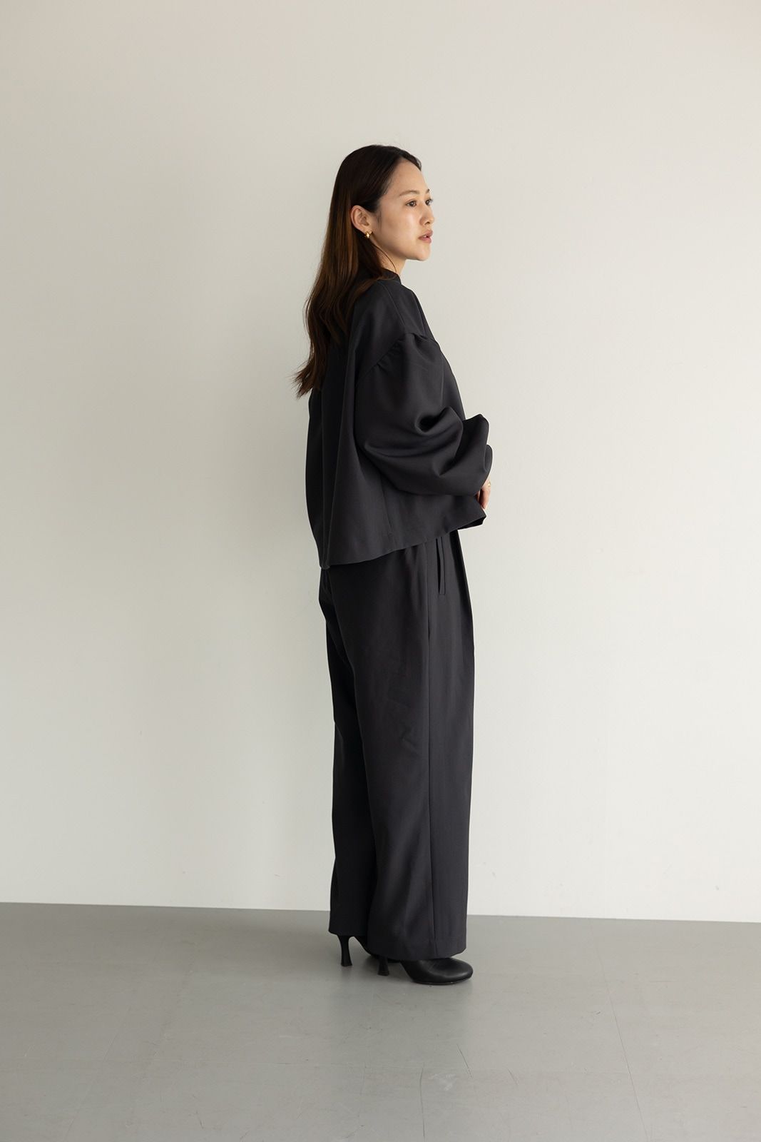 ワンタックストレートスラックス (ネイビー)