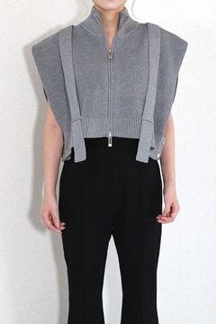 FRONT ZIP KT VEST / フロントジップニットベスト (グレー) / ドルマンシルエット / ショート丈