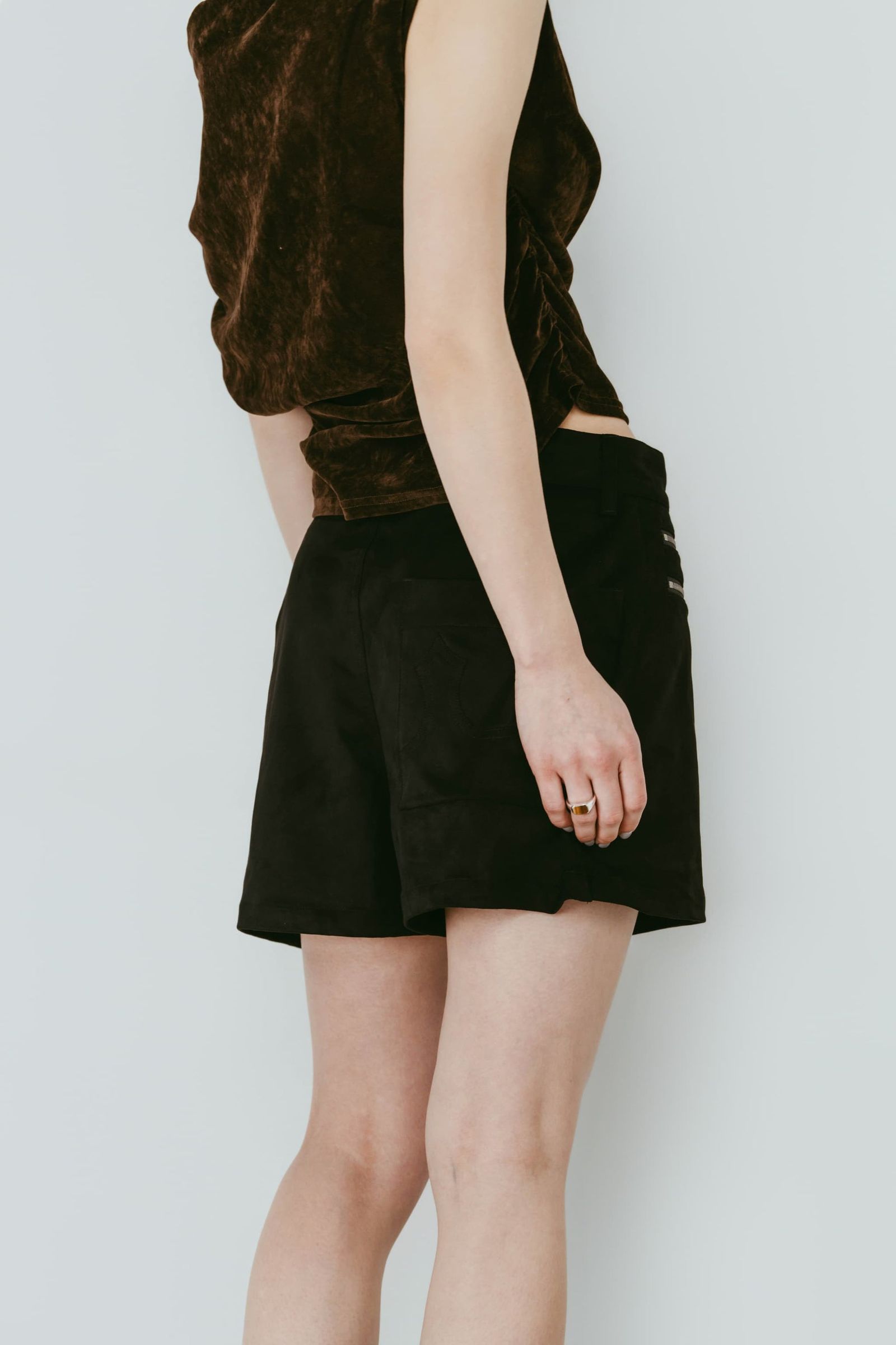 レイヤード スエードスコート (ブラック) layered suede skort (Black) /  26SS