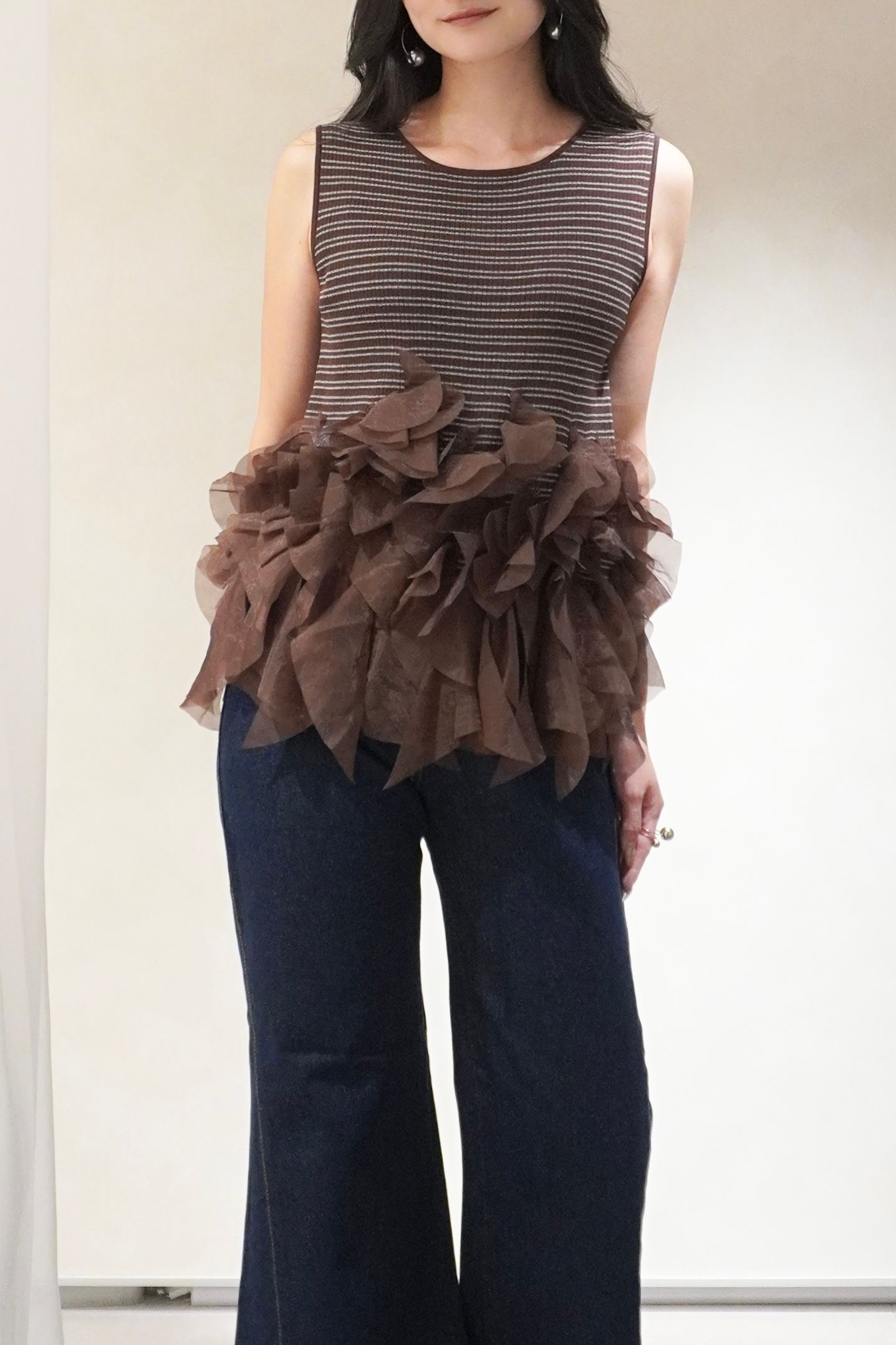 グラデーションフリル ノースリーブニット (ブラウン) gradation frill no sleeve knit (Brown) /  26SS