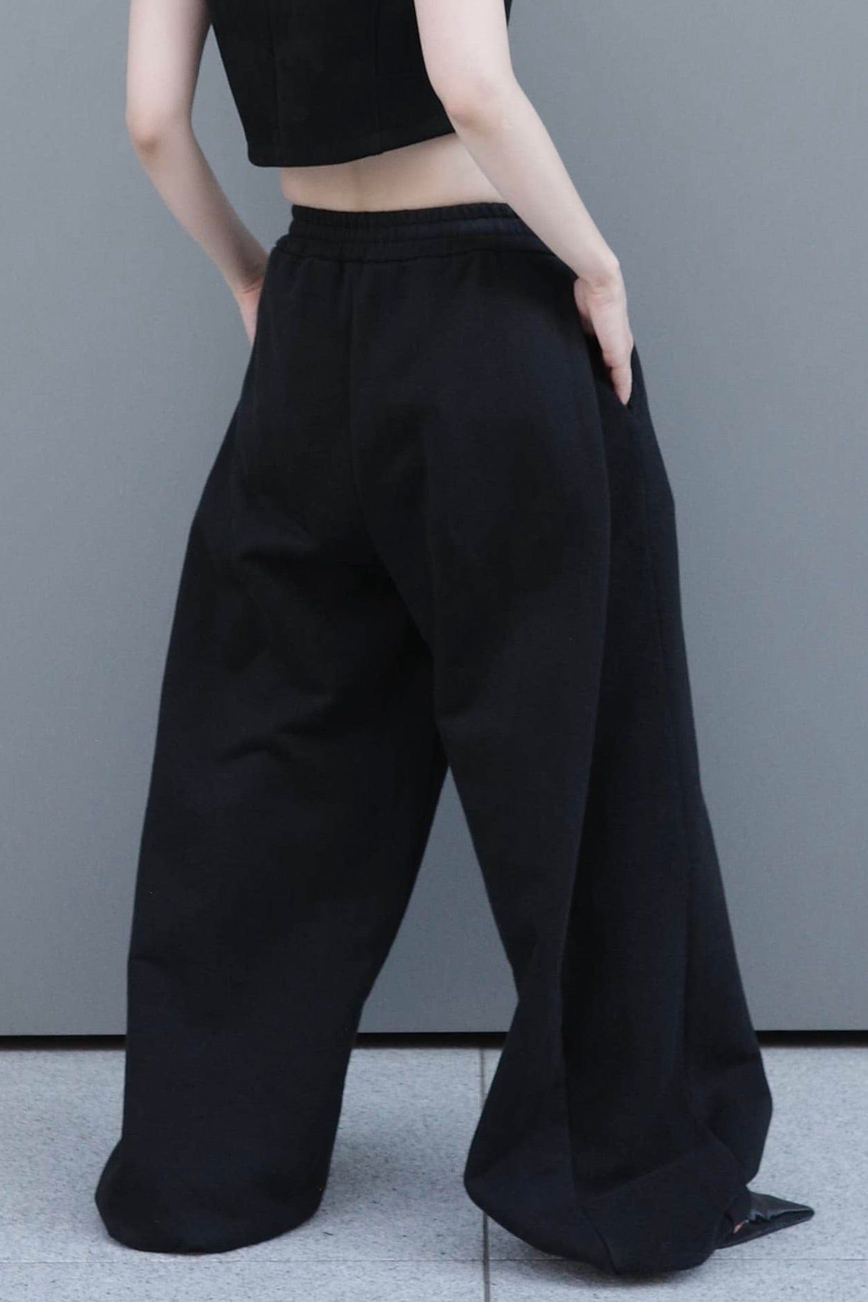 Edge volume pants / エッジボリューム スウェットパンツ (Black)