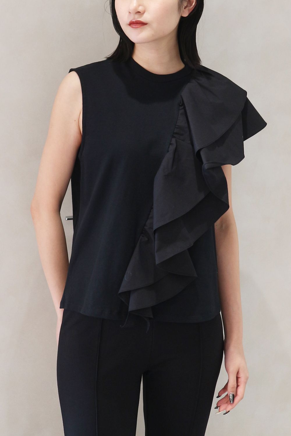 UNBALANCE RUFFLE TANK TOP / アンバランス ラッフル タンクトップ (ノワール)