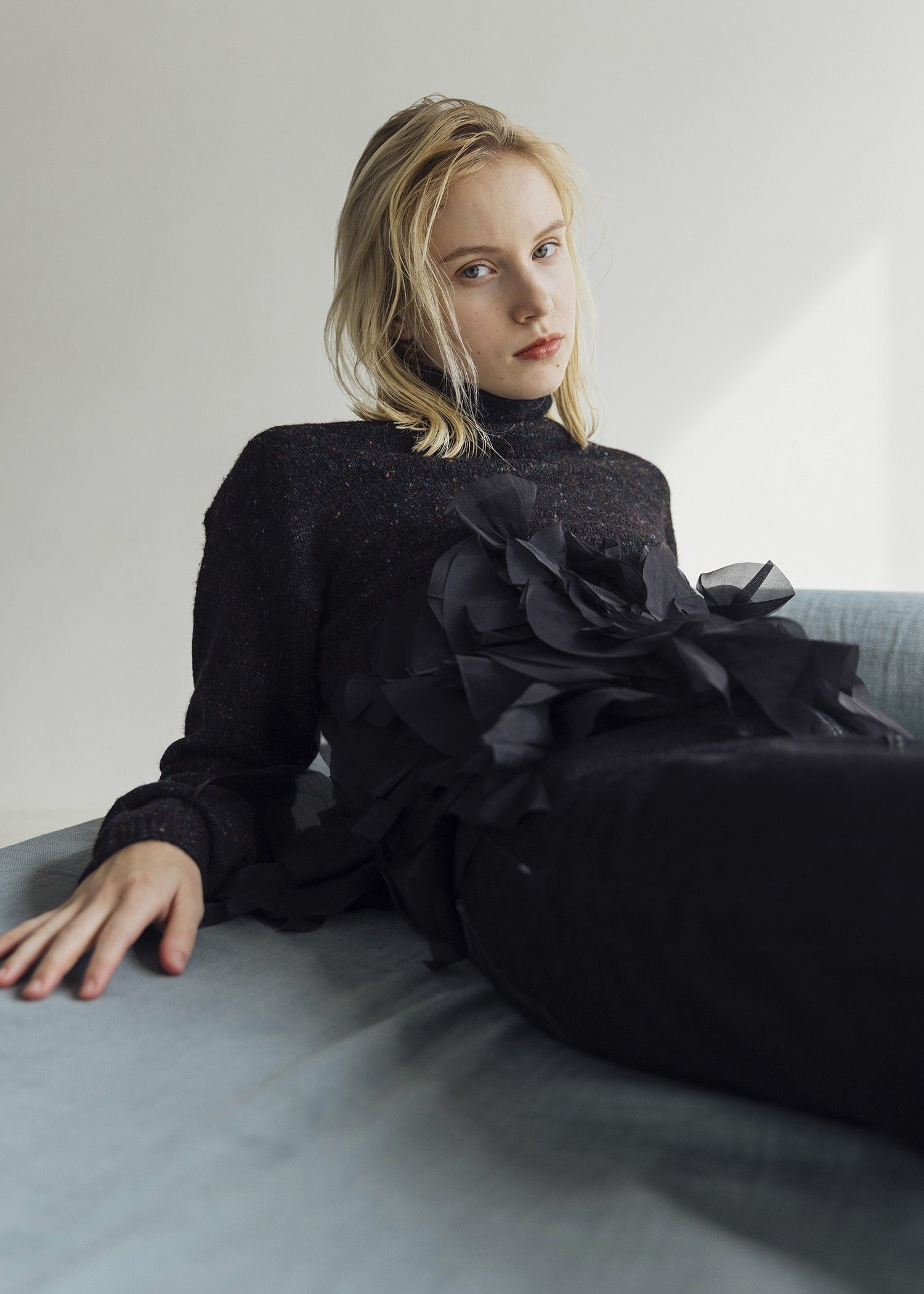 gradation frill bottleneck knit / グラデーション フリルニット (ブラック) / 25AW