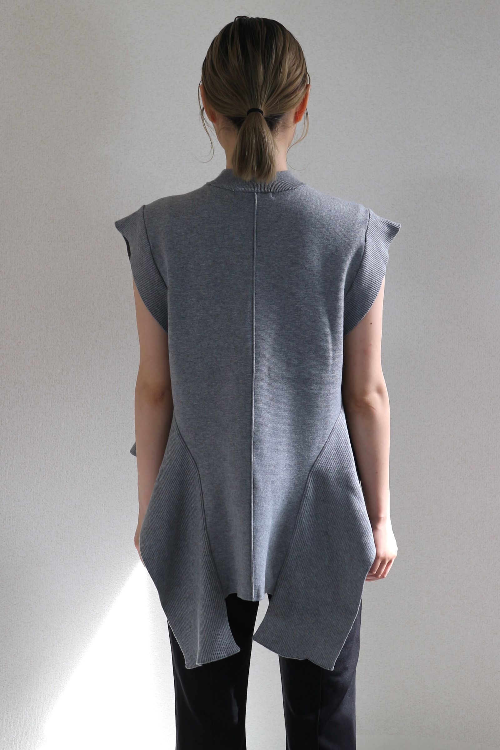 UN3D. アンスリード  SIDE PARTS KT VEST