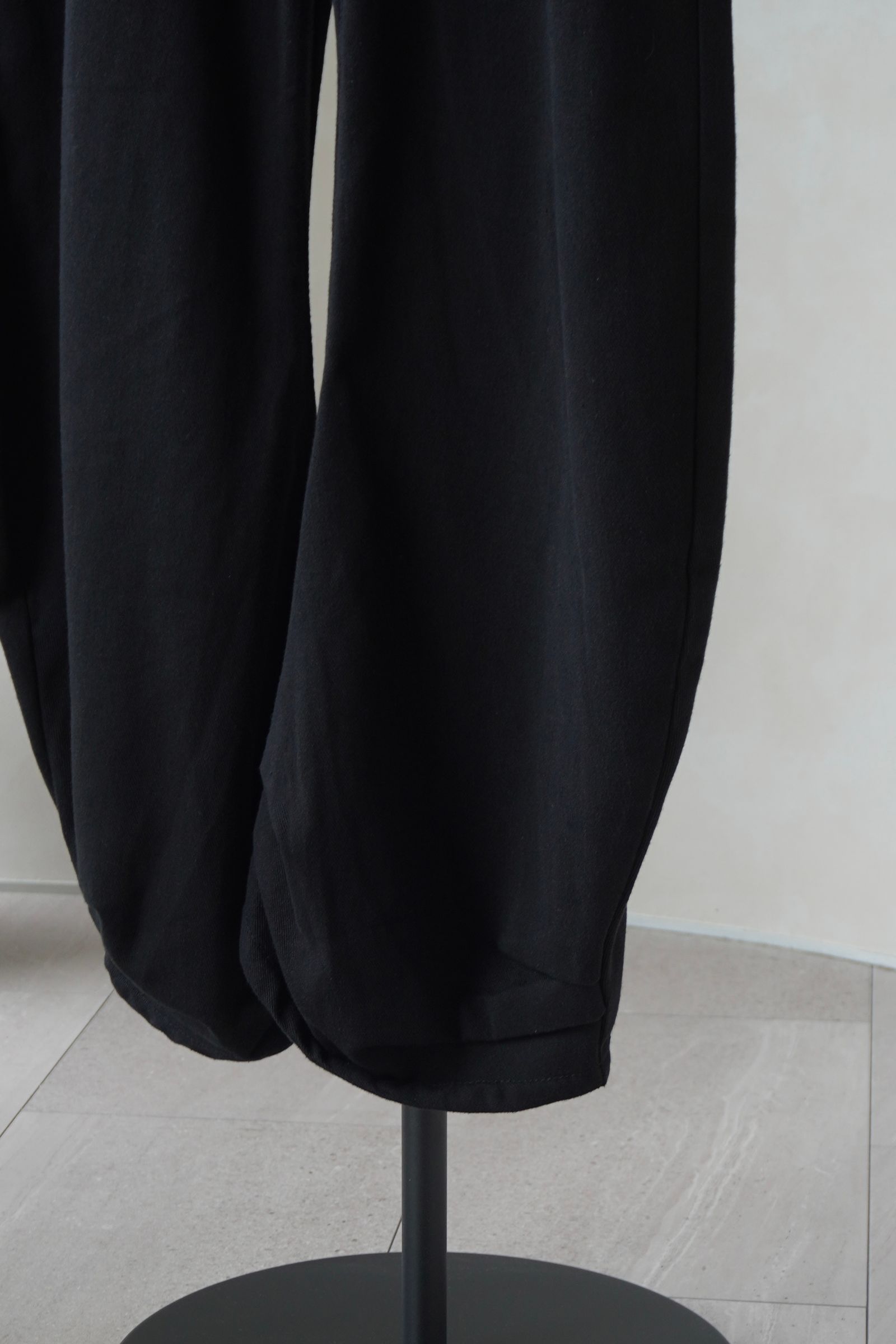 ドレープデニム (スタッズなしブラック) draped denim pants(unisex) (Black) /  26SS
