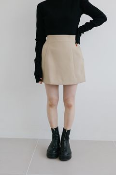 トラペーズラインミニスカパン (ベージュ)