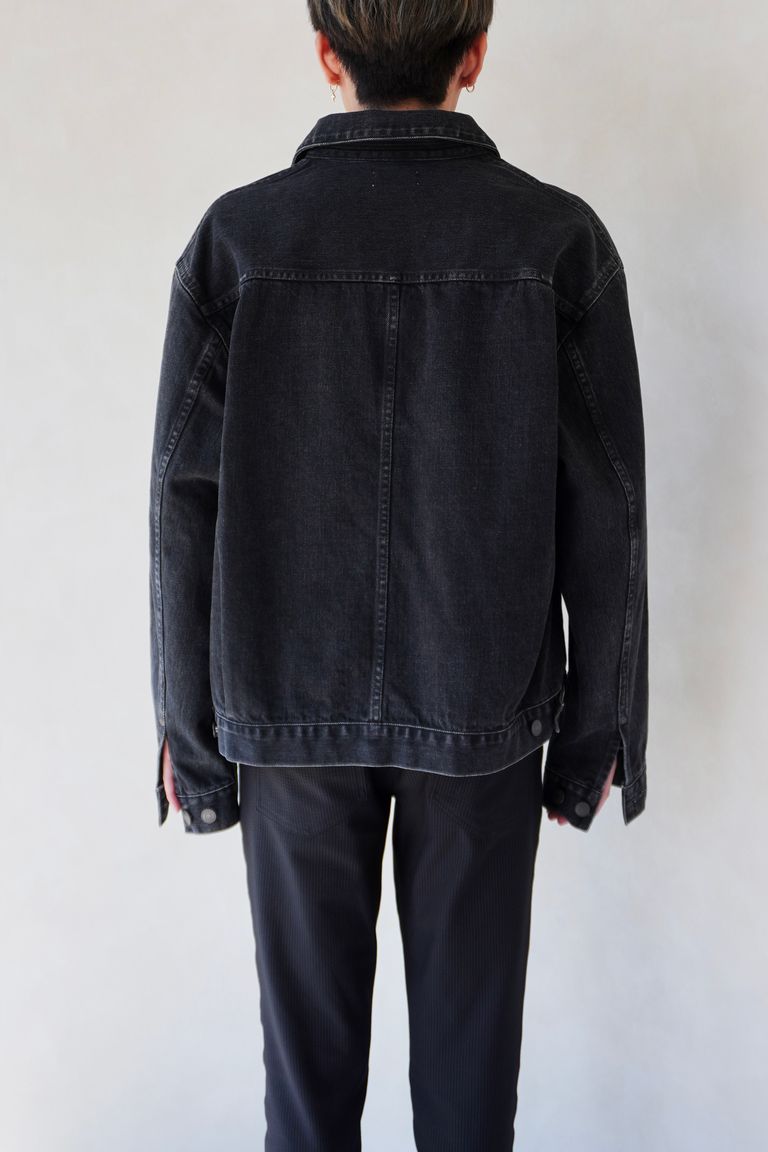 176cm 64kg 着用:L