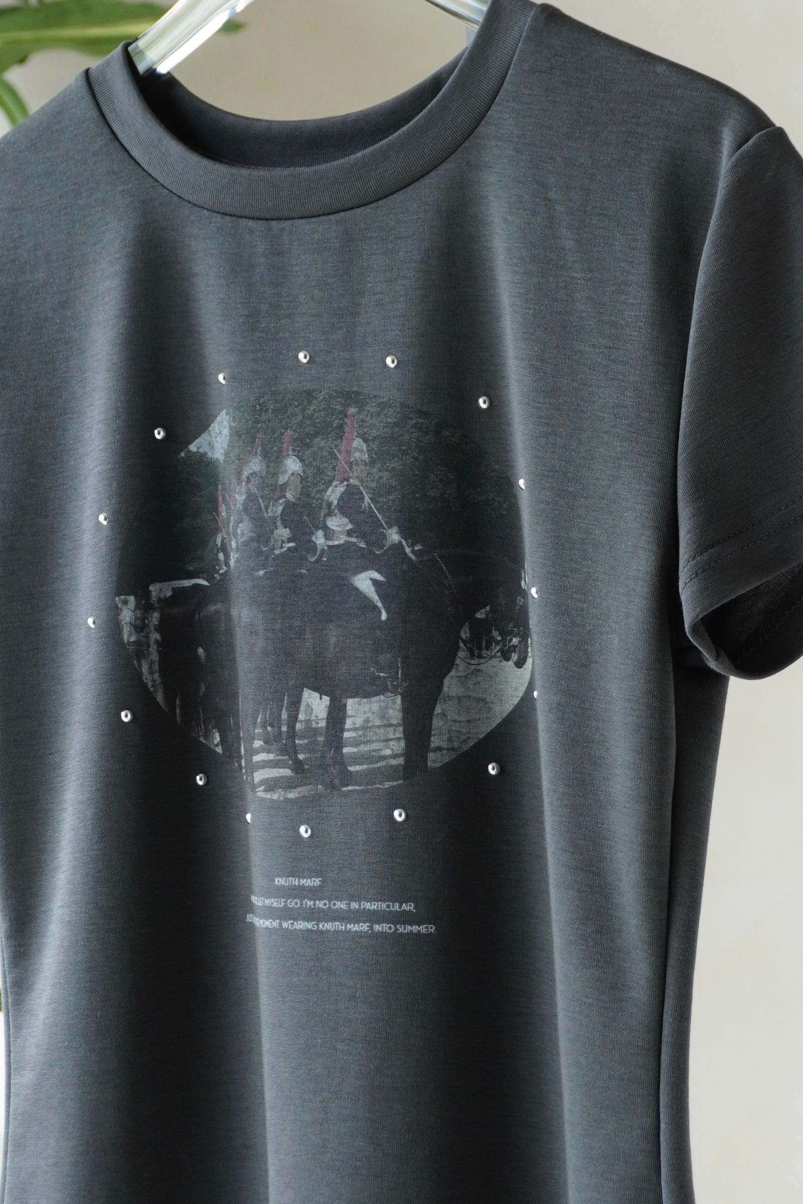 スタッズコンパクトTシャツ (チャコール) studded compact tee (Charcoal) /  26SS