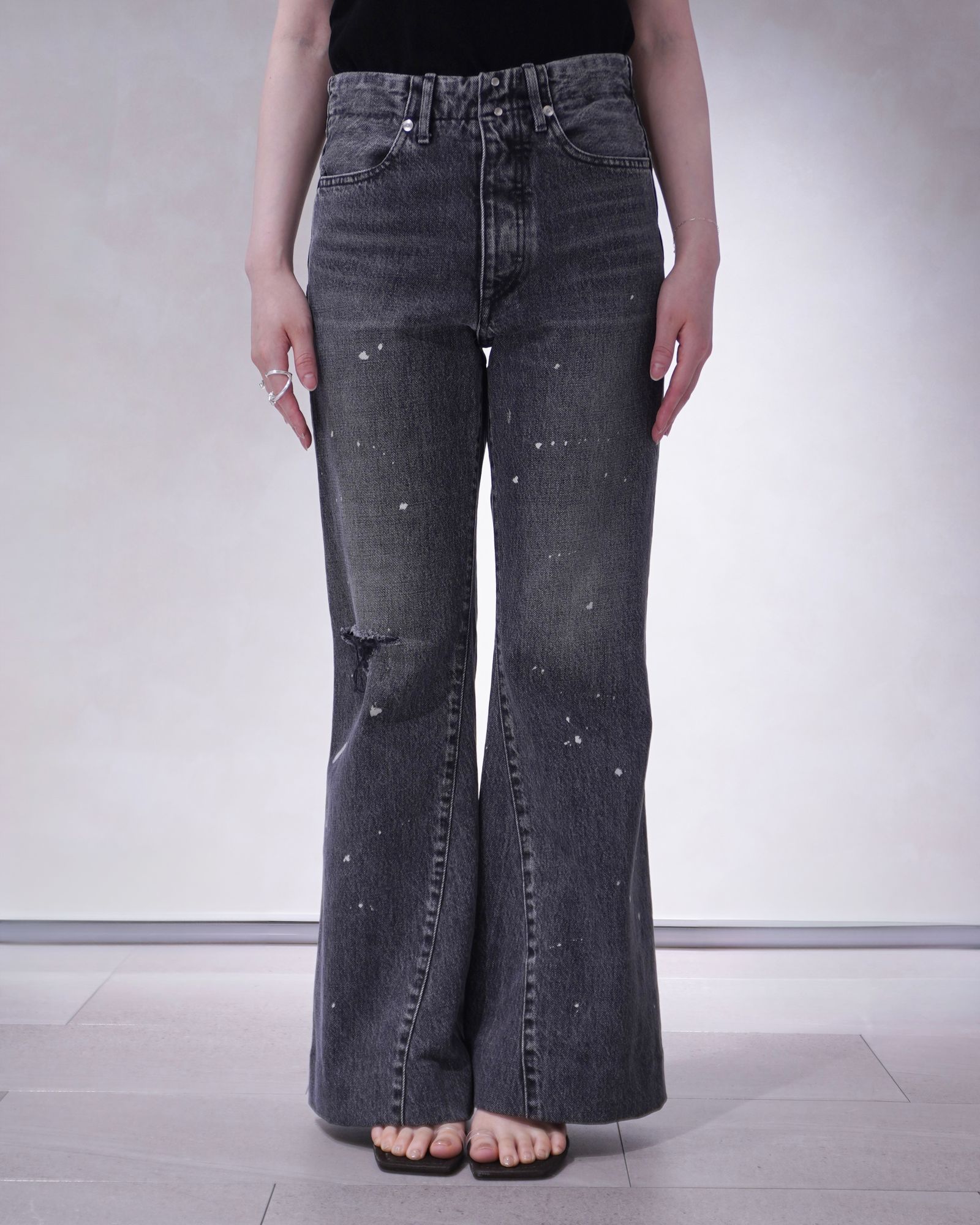 フレアジーンズ トラウザーズデニム (ダメージグレー) FLARE JEAN TROUSERS (Distressed gray) /  レディース