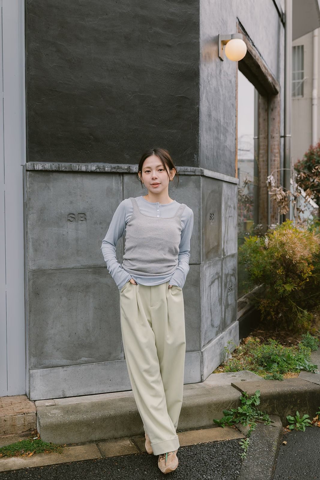 スクエアネックカップインタンクトップ (グレー) Square Neck Tank Top (Gray) /  26SS