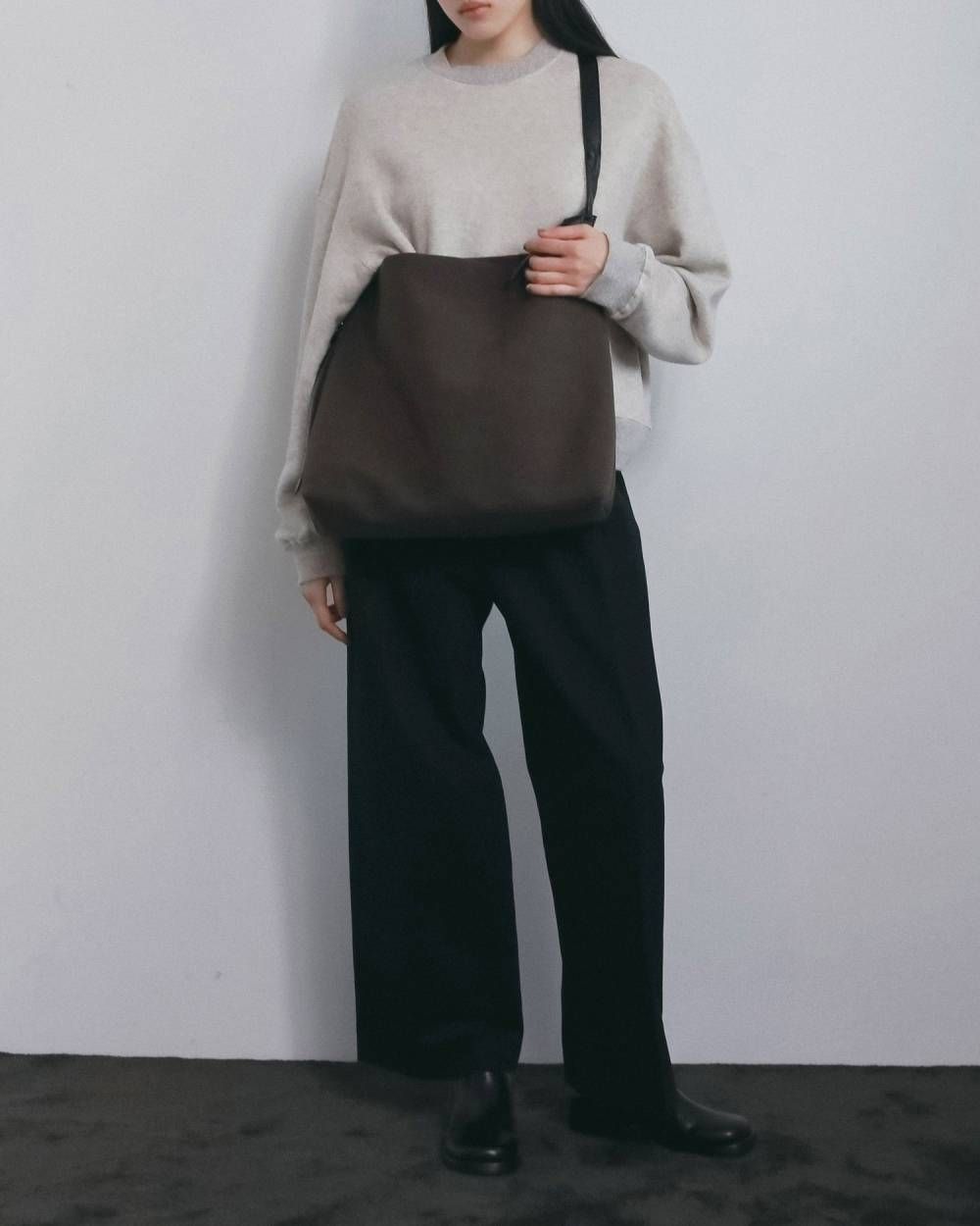 エコレザートートバッグ (ブラウン) Ecoleather Tote Bag (Brown) / 26AW 【6月29日まで期間限定予約】