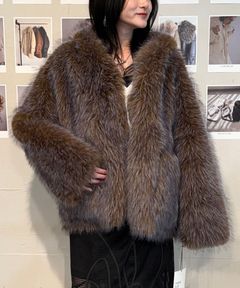 【25AW】Fox Like Fur Foodie Coat (ブラウン) / フォックスライクファー フーディコート / エコファー / フェイクファー