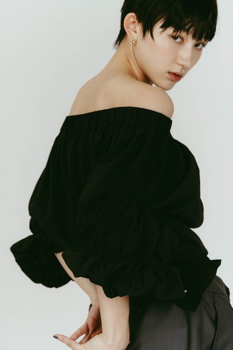 many way frill blouse (Black) / メニーウェイ フリルブラウス (ブラック) / 26SS