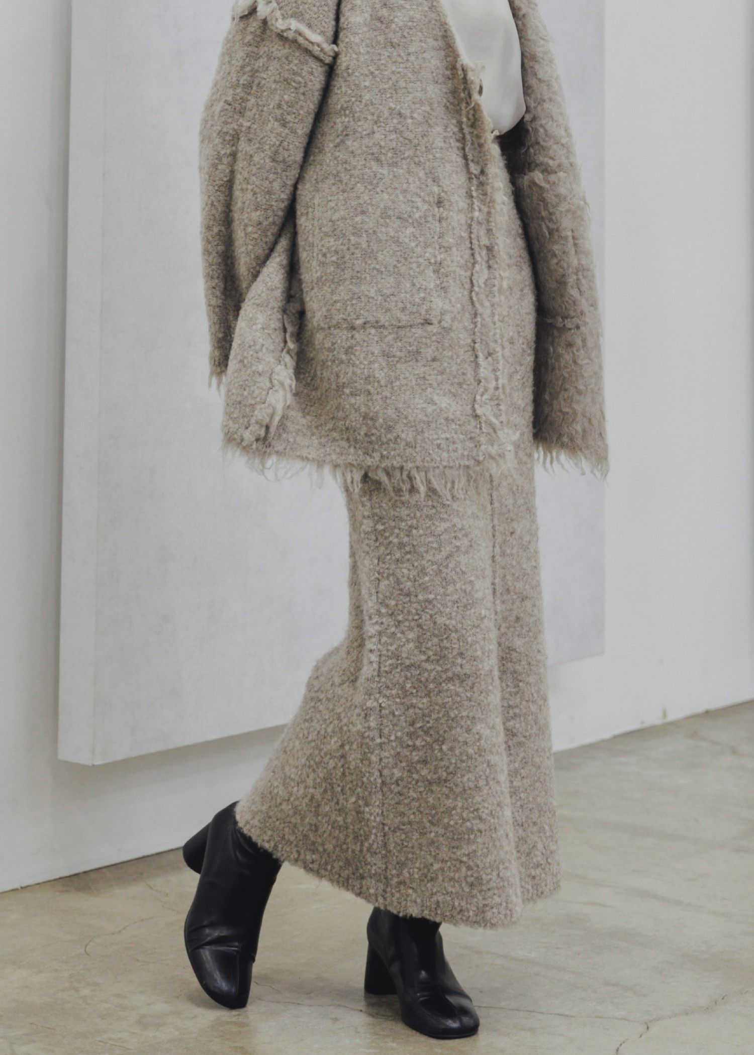 boucle pencil knit SK / ブークレ ペンシルニットスカート (ミルクティー) / 25AW