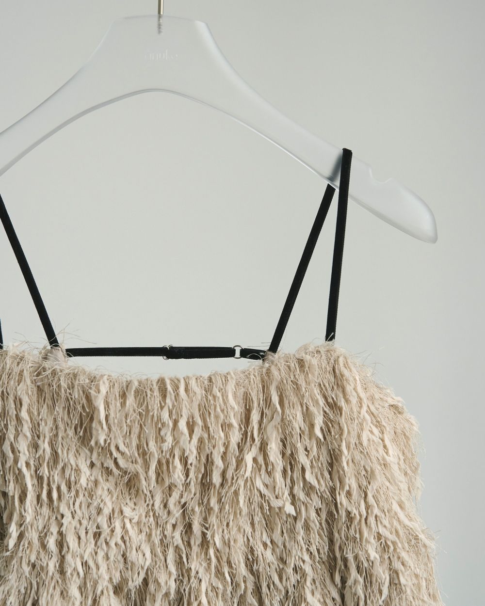 【25AW】Backopen Feather Camisole / バックオープン フェザーキャミソール (ベージュ)