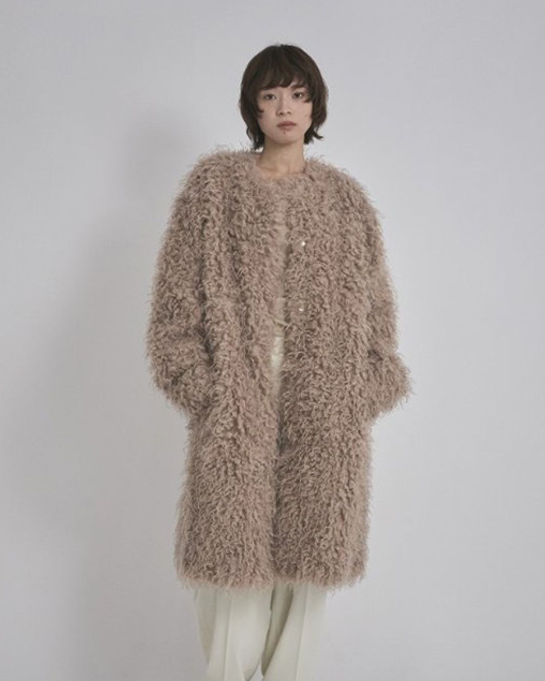 【先行予約】【26TH-17】カーリーファーコート (グレージュ) Curly Fur Coat (Graige) /  エコファー  /  フェイクファー 【受注期間6/14 23:59まで】