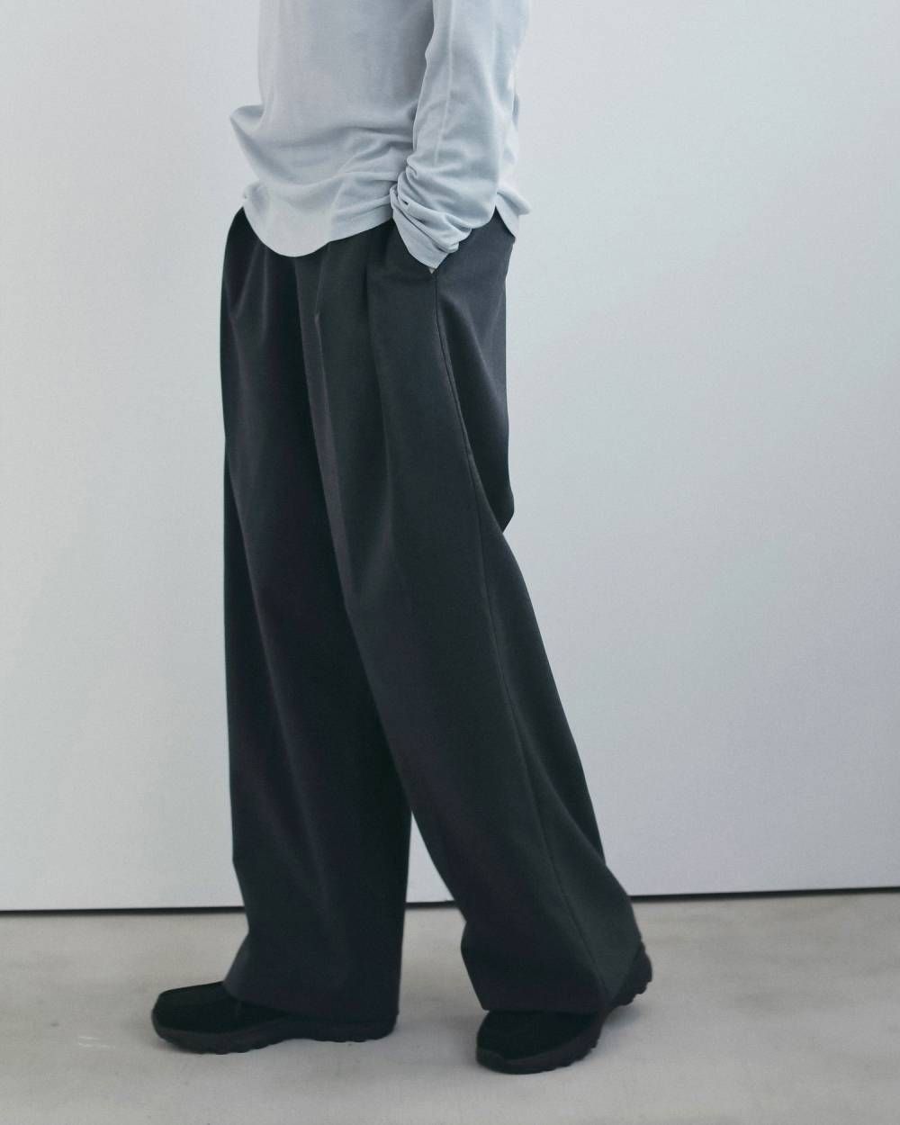 ラックワイドパンツ (チャコールグレー) Tuck Wide Pants (Charcoal gray) / 26AW 【6月29日まで期間限定予約】