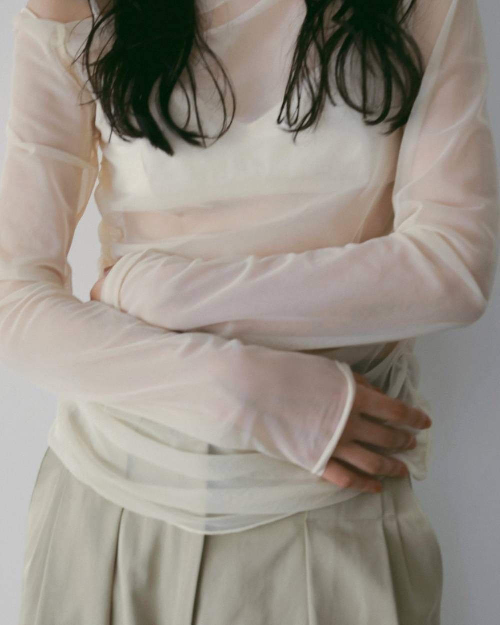 シアーオフショルダートップス (アイボリー) Sheer Offshoulder Tops (Ivory) /  26SS