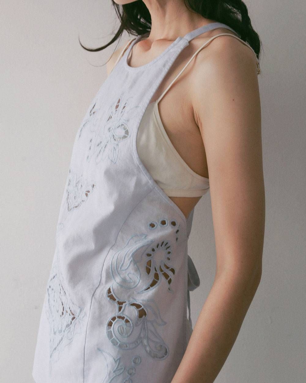 カットワークレースエプロン (アイスブルー) Cutwork Lace Apron (Iceblue) / 27SS
