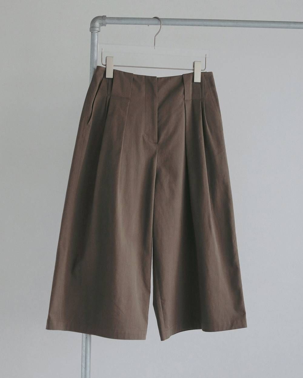 タック バミューダパンツ (ベージュ) Tuck Bermuda Pants (Beige) / 27SS