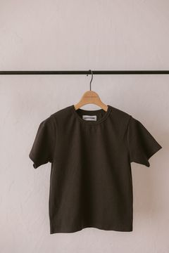 ベーシックスリムハーフスリーブTシャツ (ブラウン) Basic T-shirt (Brown) /  26SS