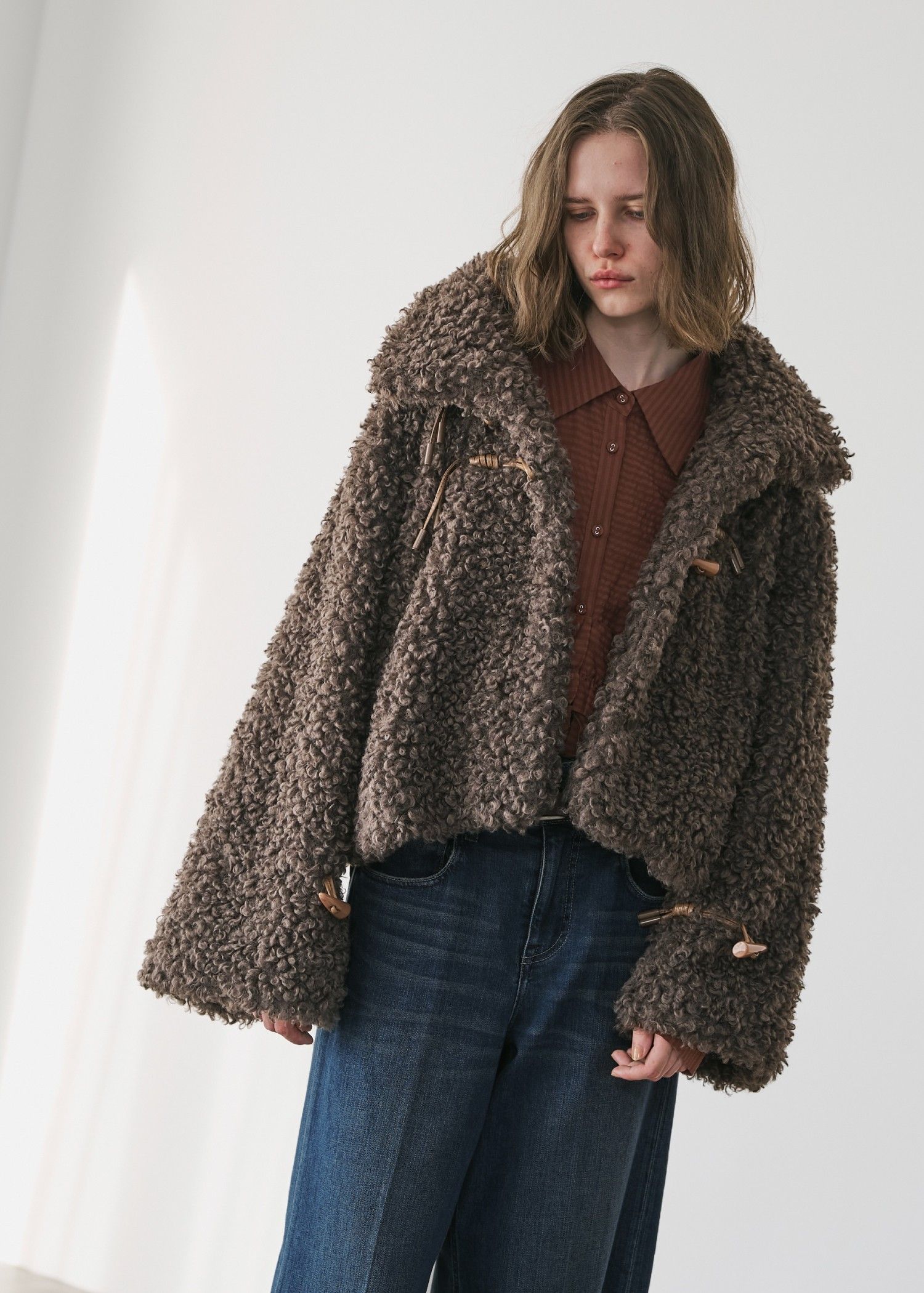 poodle fur cord toggle short JK / プードルファー トグルショートジャケットコート (ブラウン) / 25AW