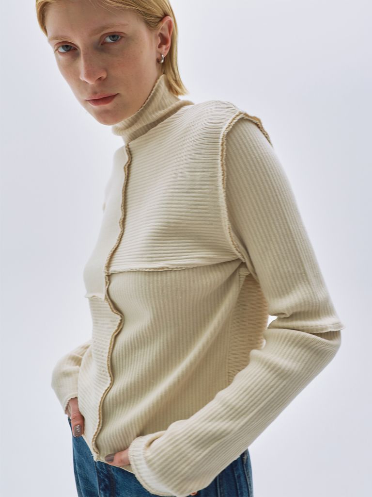 MODEL:176cm/COLOR:OFF WHITE