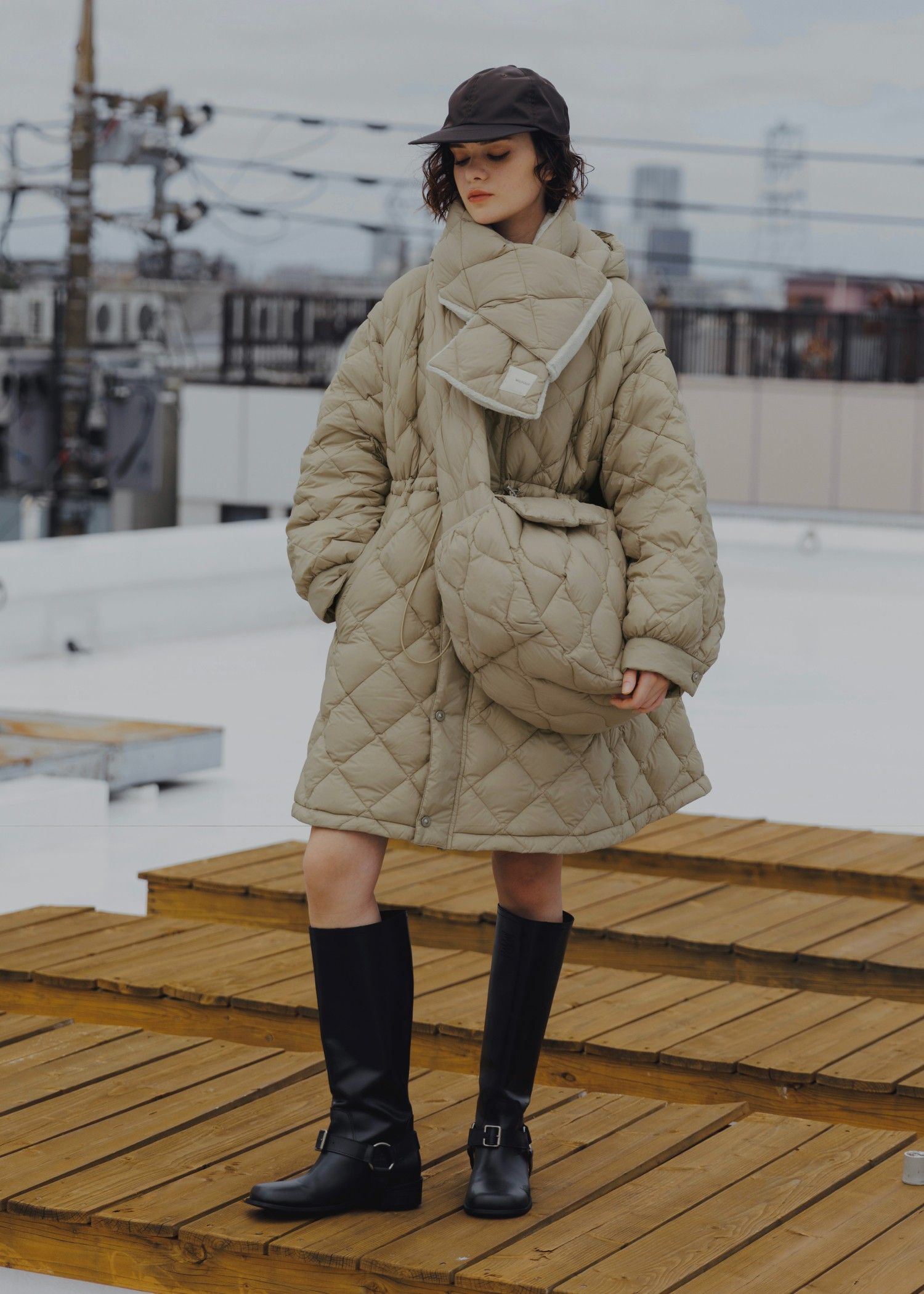 【TAION × WILLFULLY】quilting shoulder down bag / タイオンコラボ キルティングショルダーバッグ (ベージュ) / 25AW /