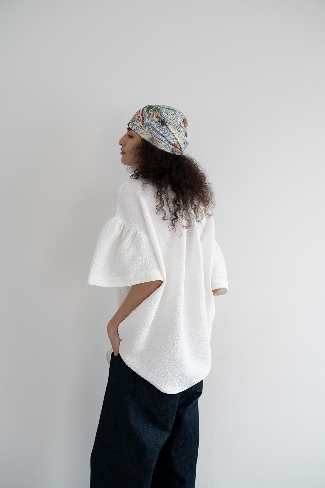 ふくれジャカードギャザースリーブブラウス (ホワイト)  Puffy Jacquard Blouse (White) /  26SS