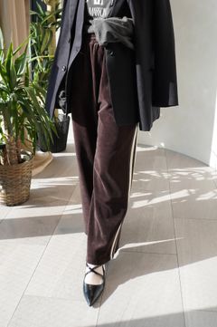 STYLE NO. 689