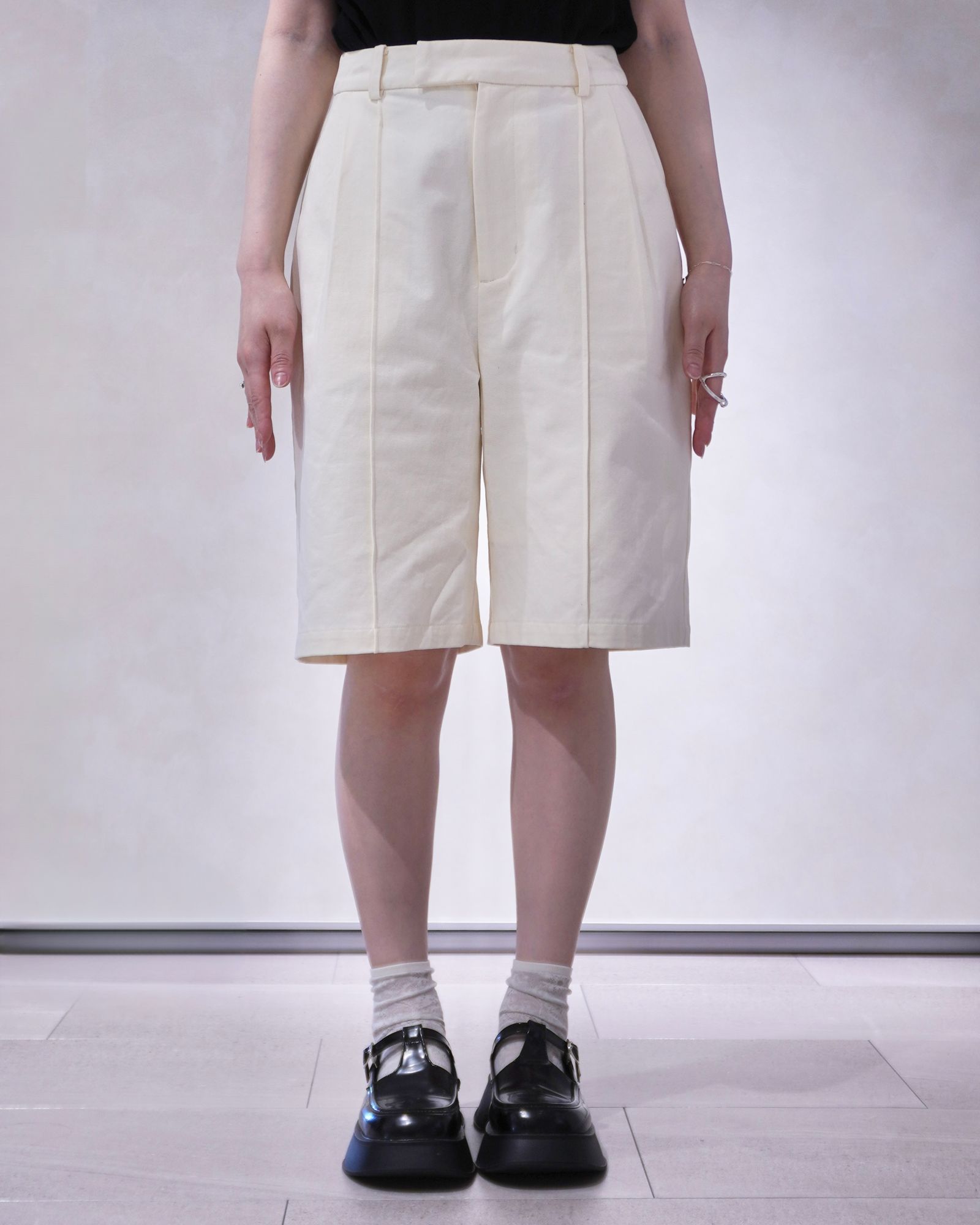 センターシームハーフパンツ (アイボリー) Center Seam Shorts