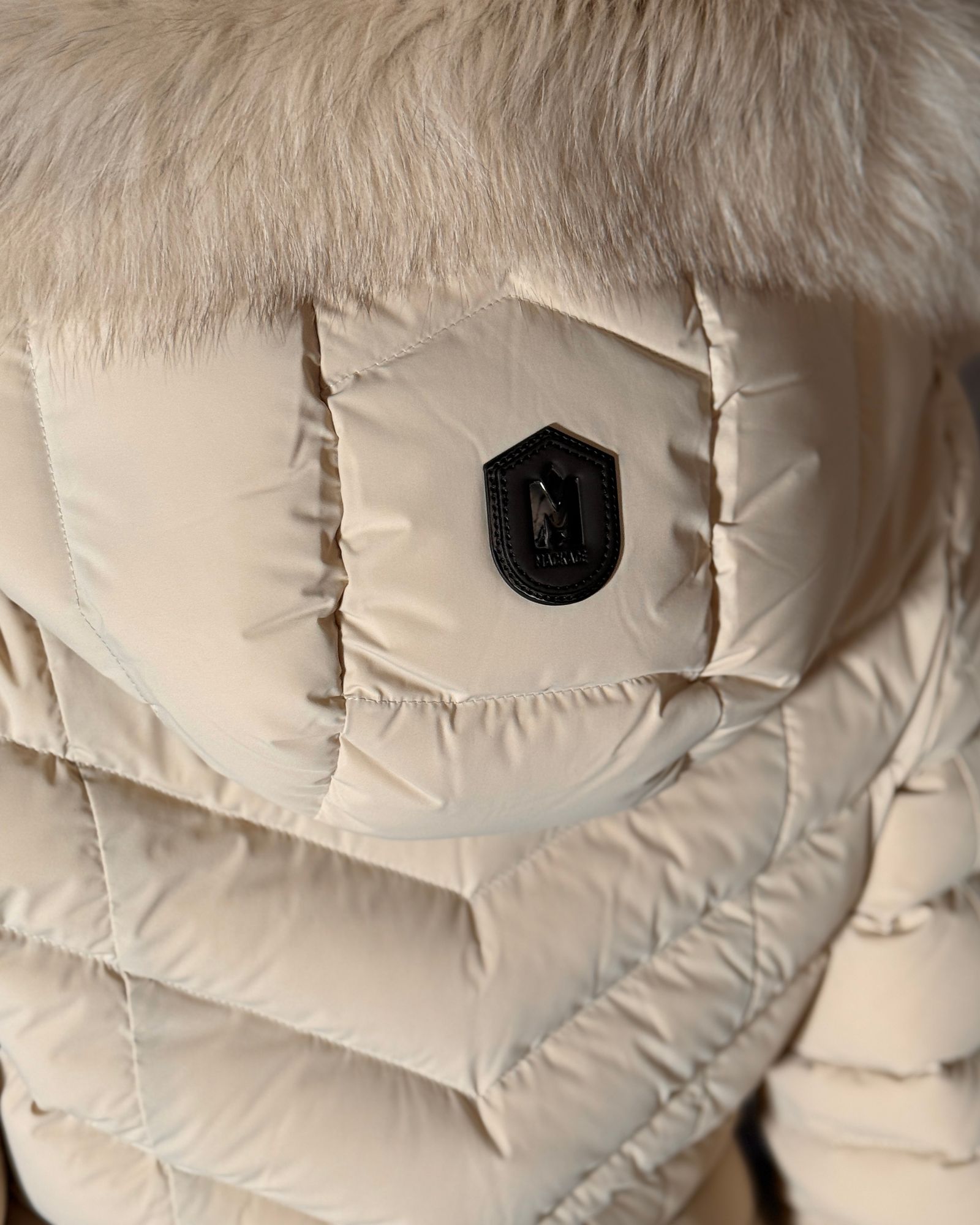 【25AW】PATSY-BX / ファー付きストレッチダウンジャケット (トレンチ) / レディース