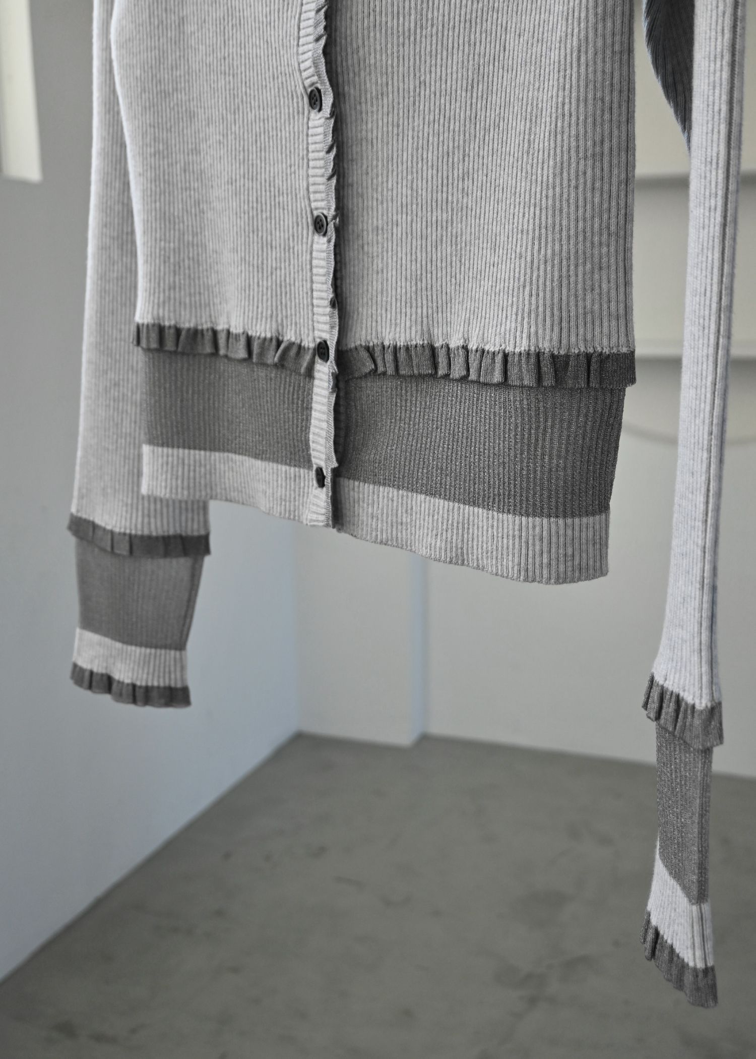 partial sheer frill knit cardigan / シアーフリル ニットカーディガン (Stone) / 26SS