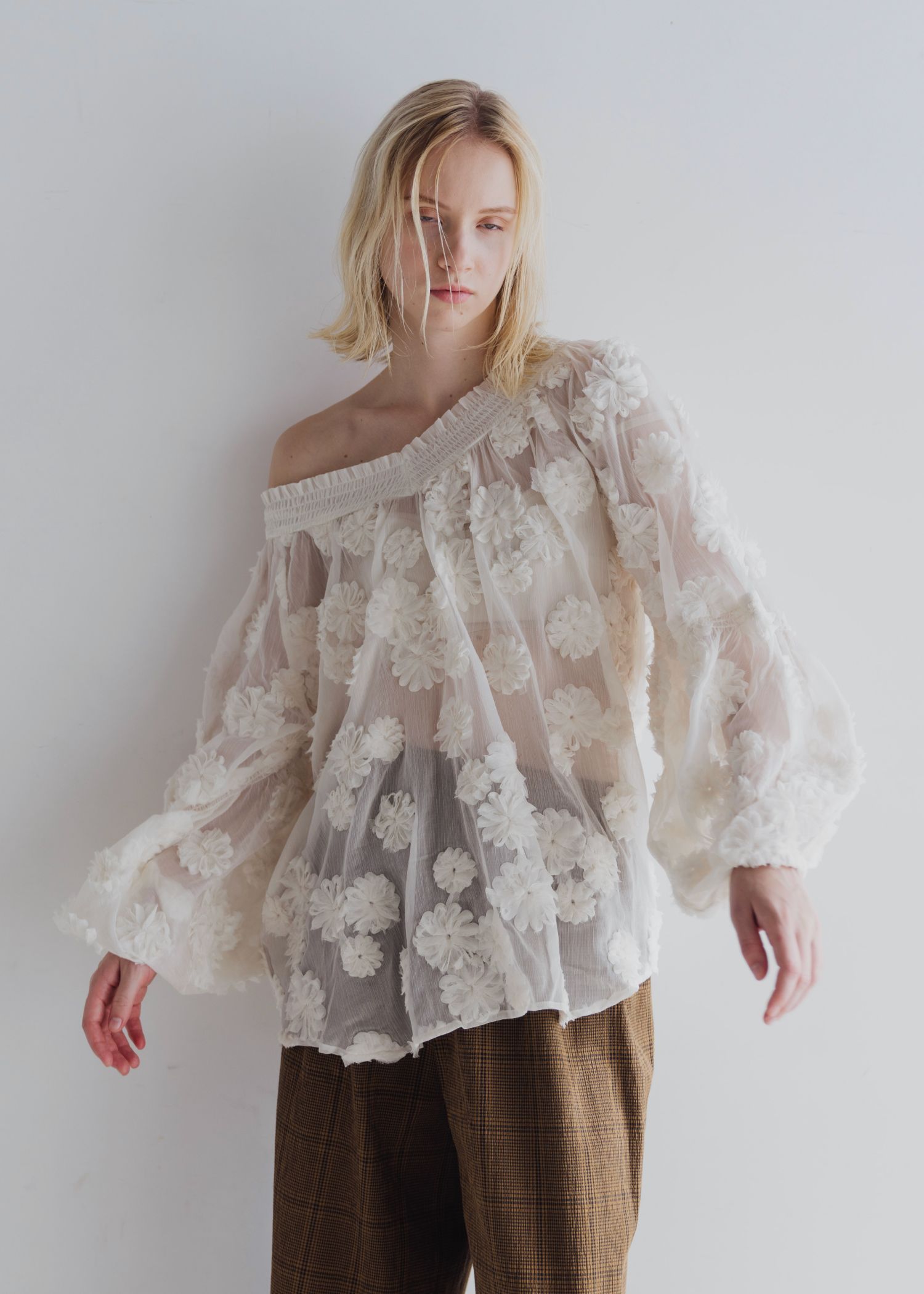 flower motif sheer BL (Ivory) / フラワーモチーフシアーブラウス (アイボリー) / 26SS