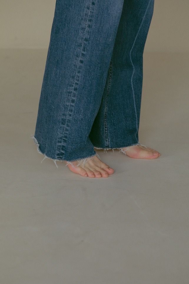【YANUK × CASA FLINE】CENTER PRESS STRAIGNT DENIM / センタープレスストレートデニム (ブルー) 美脚 / オーガニックコットン / 体型カバー
