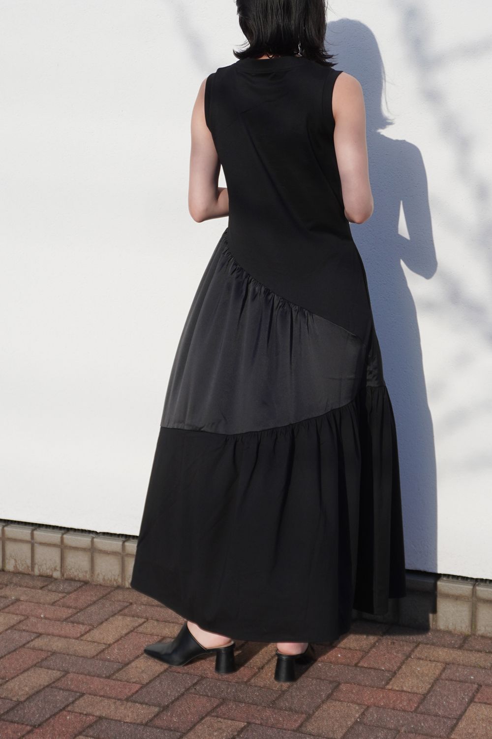 CLEFF TIERED DRESS / ティアードドレス (ブラック×ブラック)