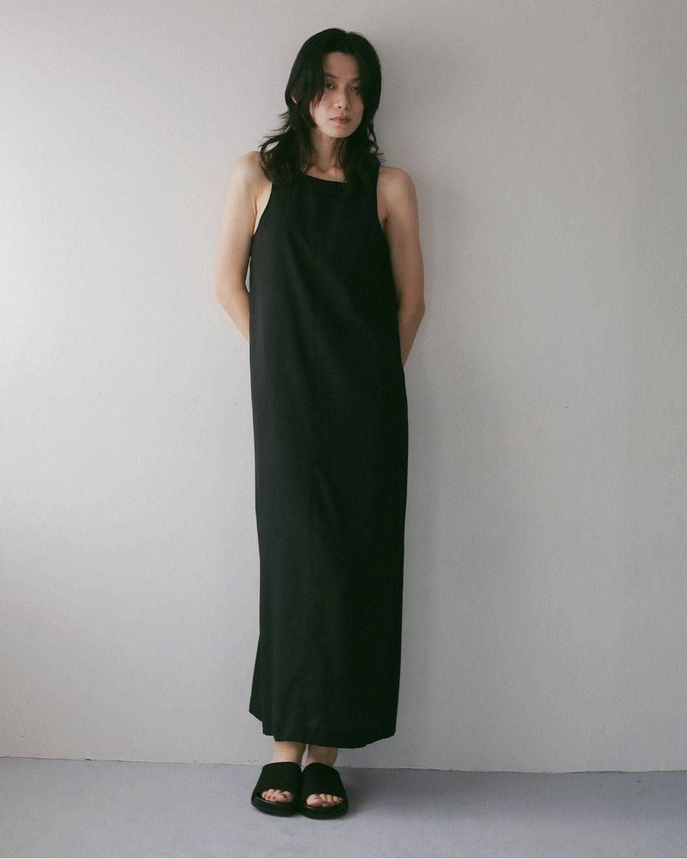 ウールシャンブレー ノースリーブワンピース (ブラック) Woolchambray Sleeveless Onepiece (Black) / 27SS
