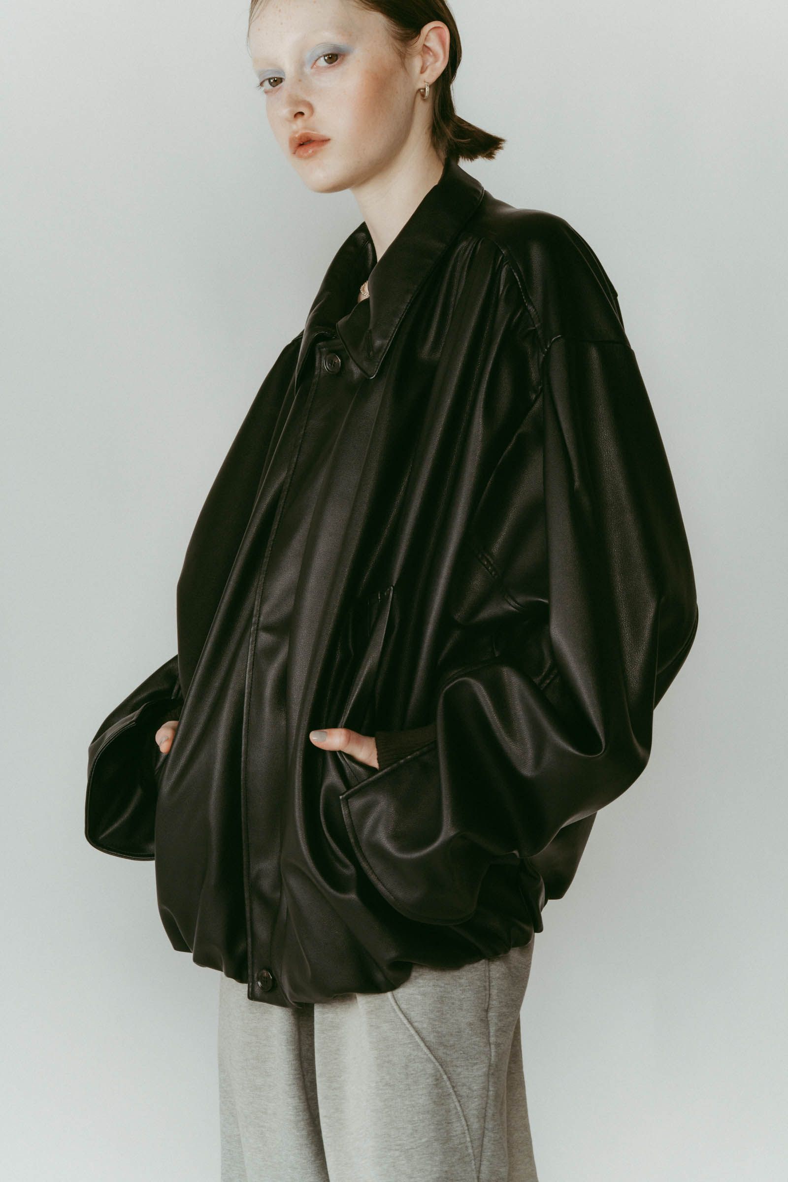 voluminous leather jacket(unisex) / ボリュームレザージャケットブルゾン (ブラック) / 25AW