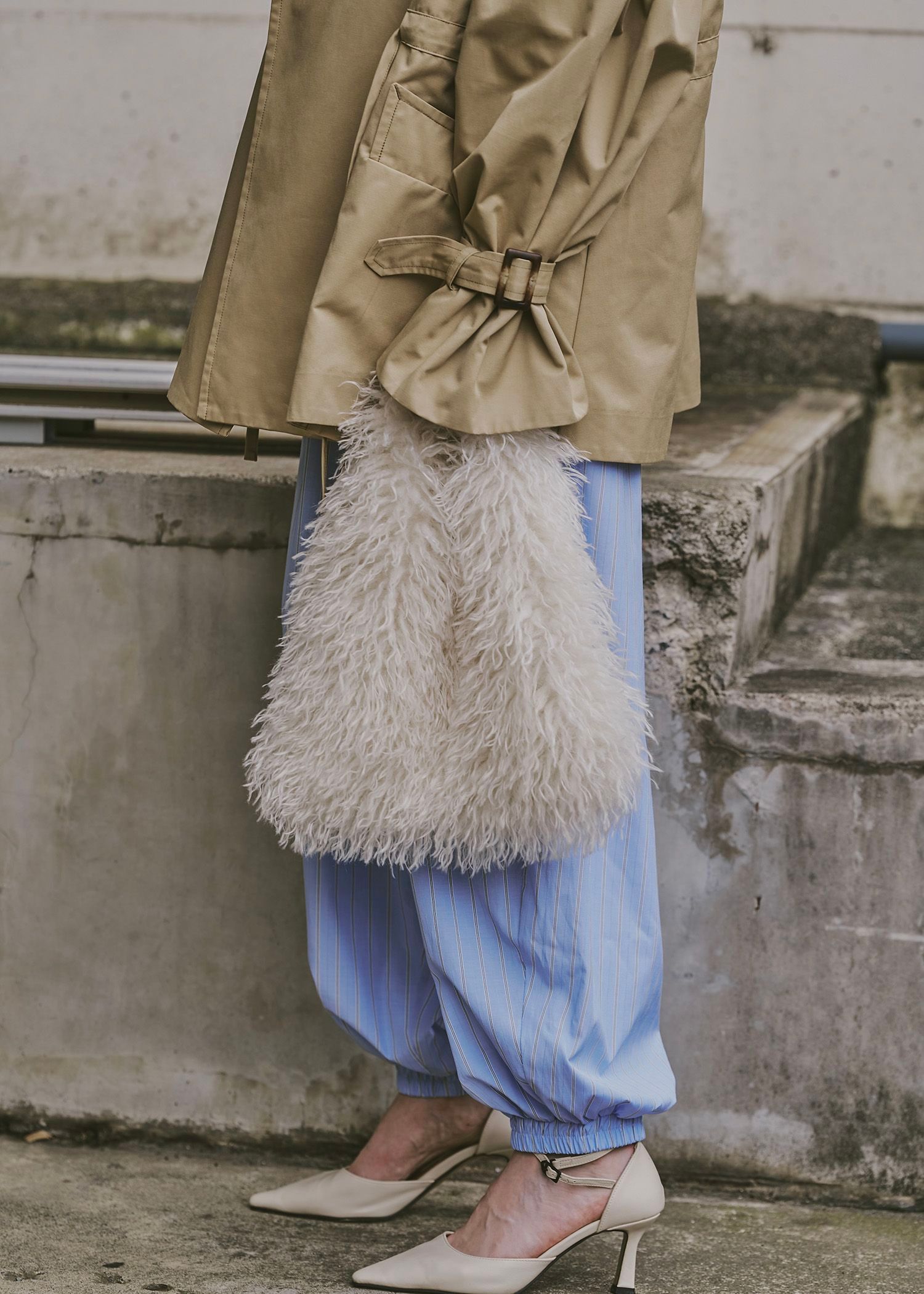 frizzy fur yeti bag / ファーバッグ (アイボリー) / 25AW