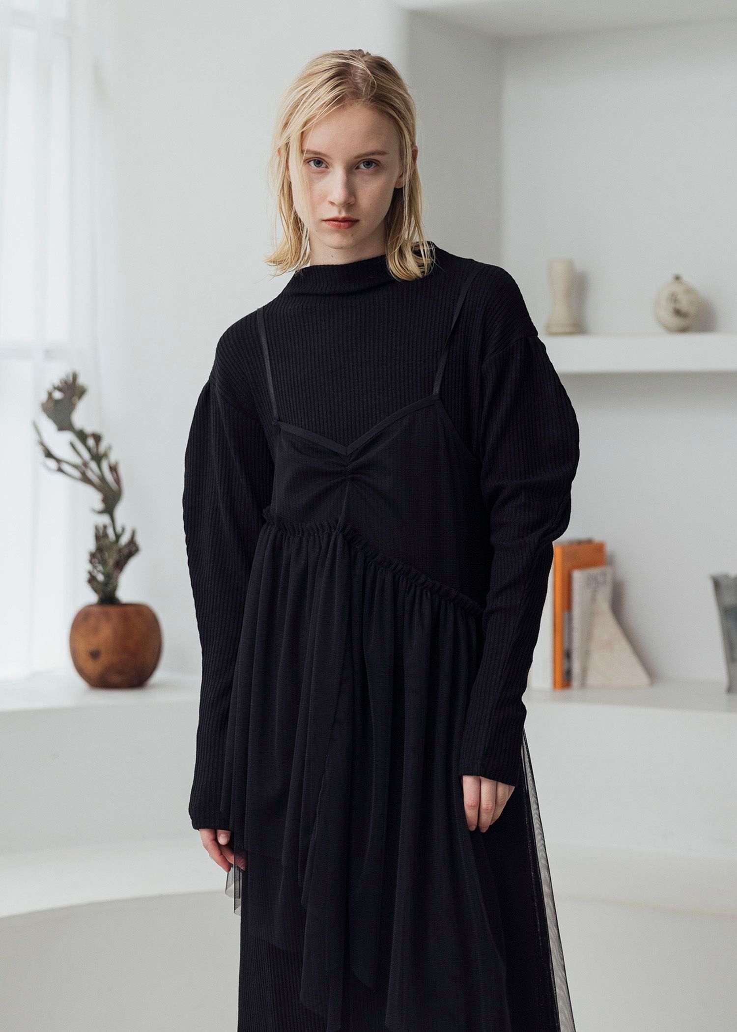 asymmetry layered tulle cami OP / アシンメトリー レイヤードチュールキャミワンピース (ブラック) / 25AW /