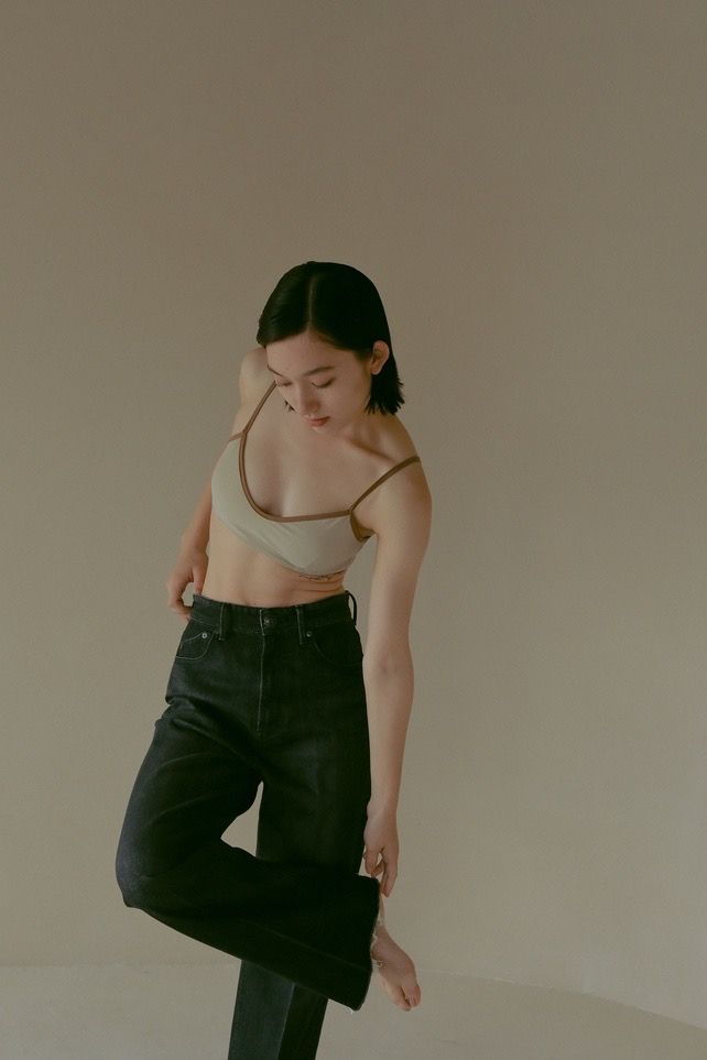 【YANUK × CASA FLINE】CENTER PRESS STRAIGNT DENIM / センタープレスストレートデニム (ブラック) 美脚 / オーガニックコットン / 体型カバー