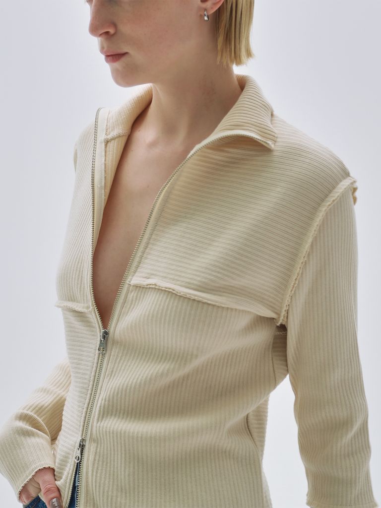 MODEL:176cm/COLOR:OFF WHITE