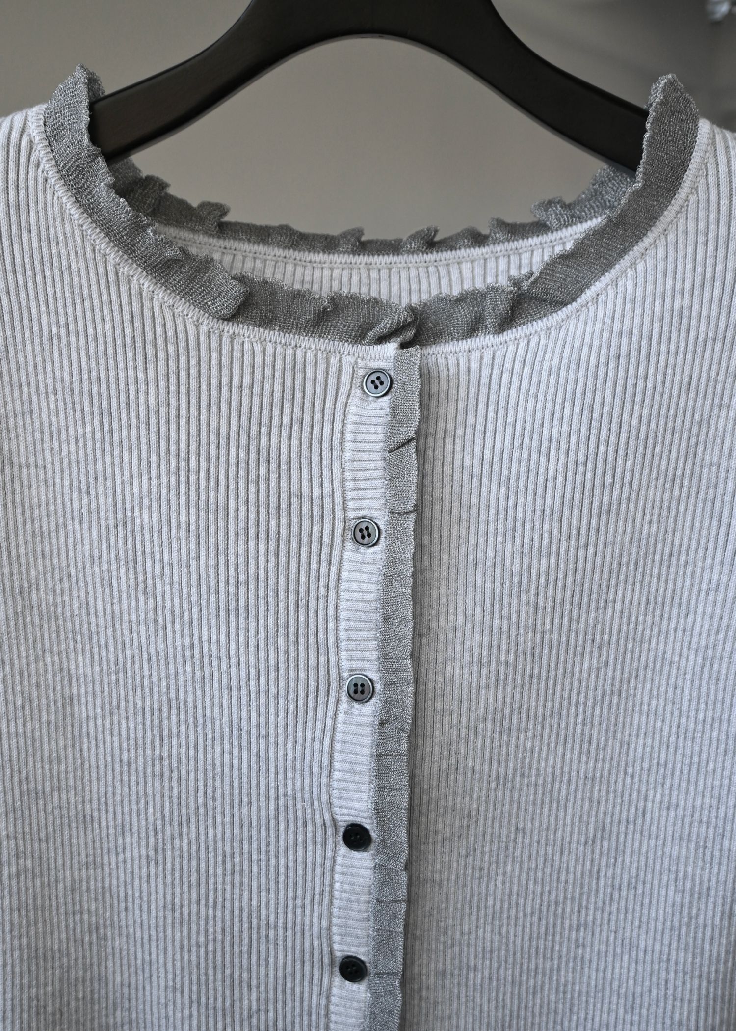 partial sheer frill knit cardigan / シアーフリル ニットカーディガン (Stone) / 26SS