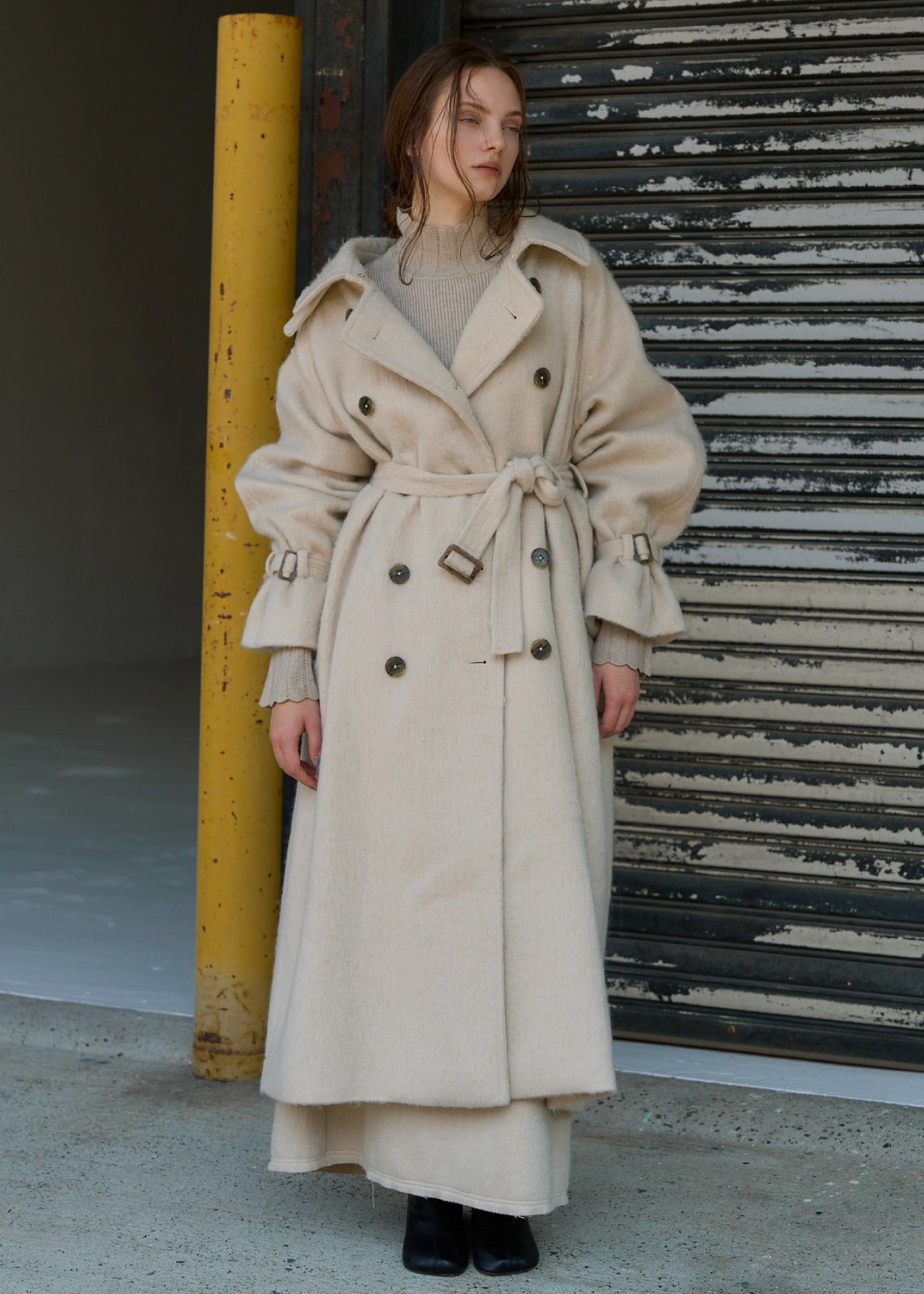 shaggy volume sleeve trench long coat / シャギー トレンチコート (ミルクティー) / 25AW /