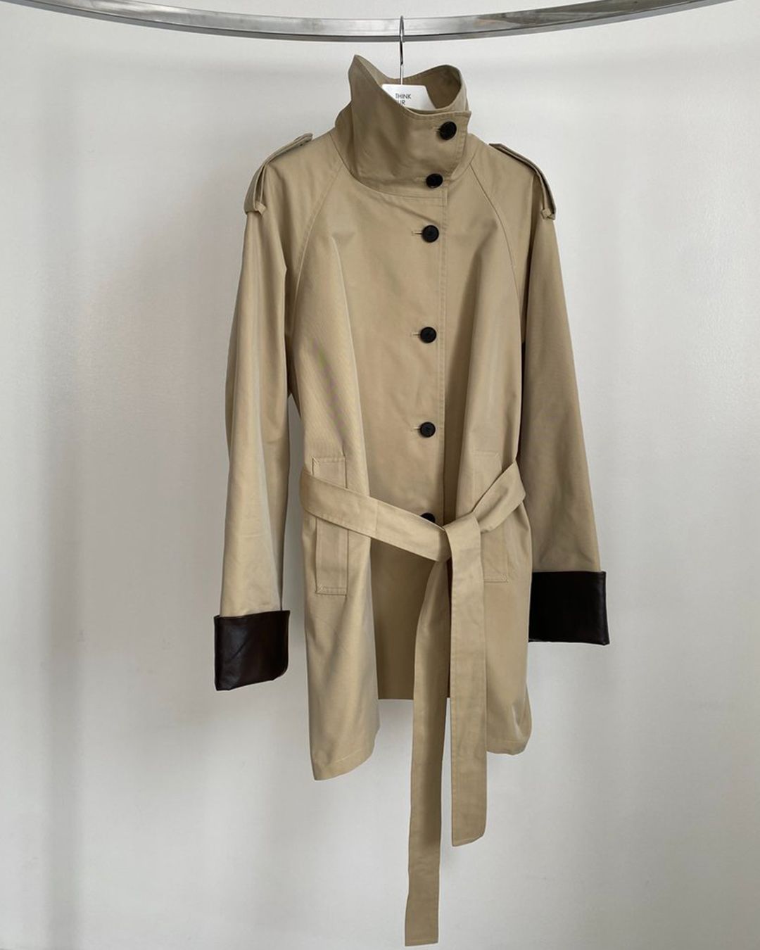 【先行予約】【26TH-05】スタンドカラートレンチコート (ベージュ) Stand collar trench (Beige) /  エコファー  /  フェイクファー 【受注期間6/14 23:59まで】