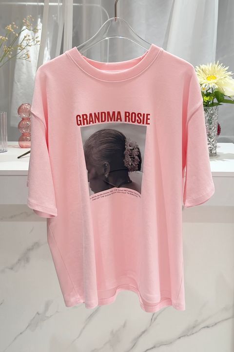 フォトTシャツ (ピンク) GRANDMA ROSIE Photo T-shirt (Pink) /  26SS